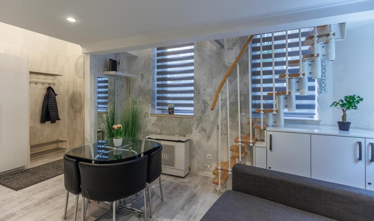 Sleek Minimalist Studio At Inner City Budapest Eksteriør billede