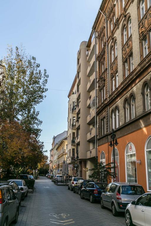 Sleek Minimalist Studio At Inner City Budapest Eksteriør billede